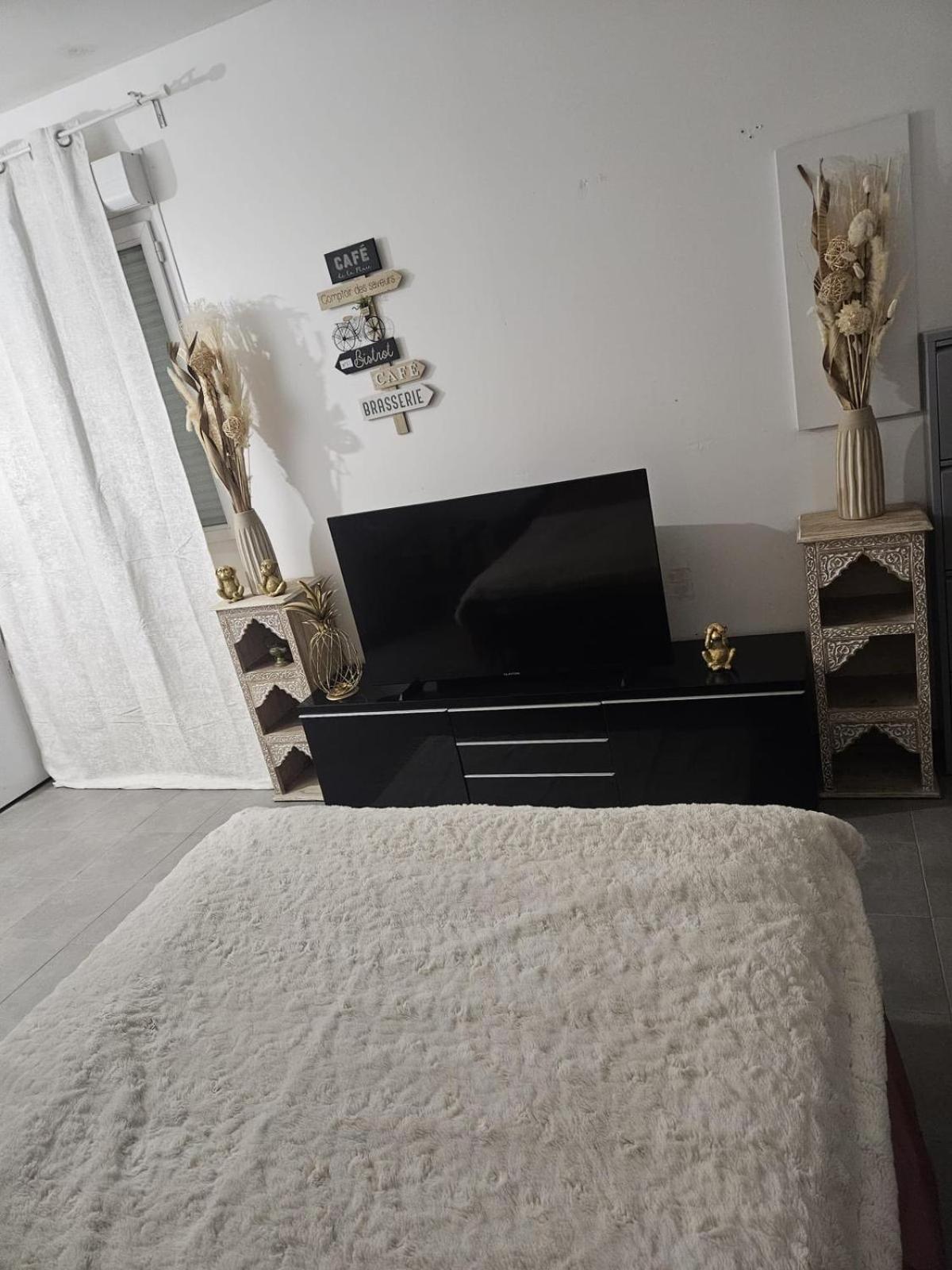 Studio A 2 Arret De Paris พิแอร์ฟิตต์-ซัวร์-แซน ภายนอก รูปภาพ